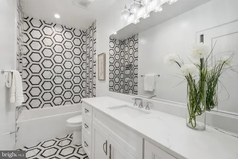 $2,850,000 | 5047 MacArthur Boulevard Northwest, Washington, DC 20016