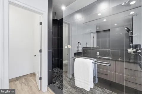 $2,850,000 | 5047 MacArthur Boulevard Northwest, Washington, DC 20016