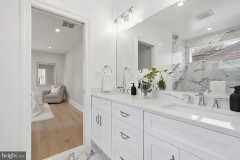 $2,850,000 | 5047 MacArthur Boulevard Northwest, Washington, DC 20016