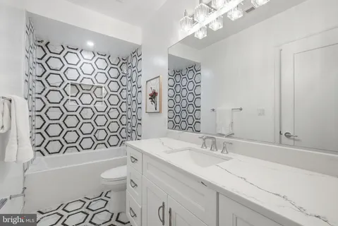 $2,850,000 | 5047 MacArthur Boulevard Northwest, Washington, DC 20016