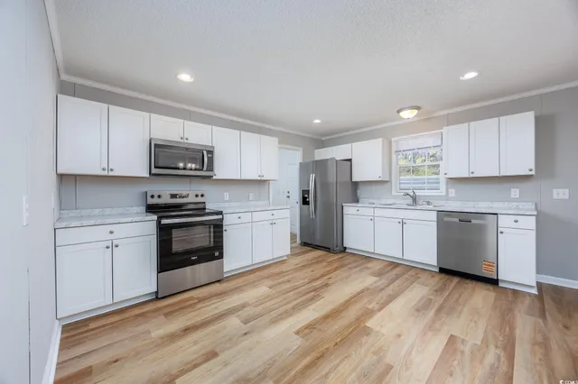 $219,900 | 1410 Lloyd Court, Loris, SC 29569