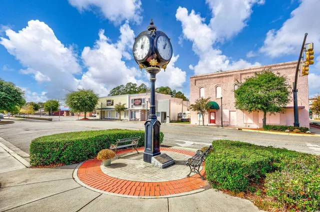 $219,900 | 1410 Lloyd Court, Loris, SC 29569