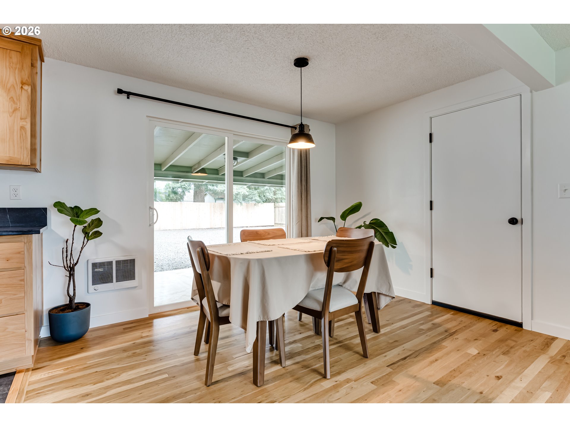 328 Dean Avenue Eugene, OR 97404 - Photo 13 of 25 Dining Area