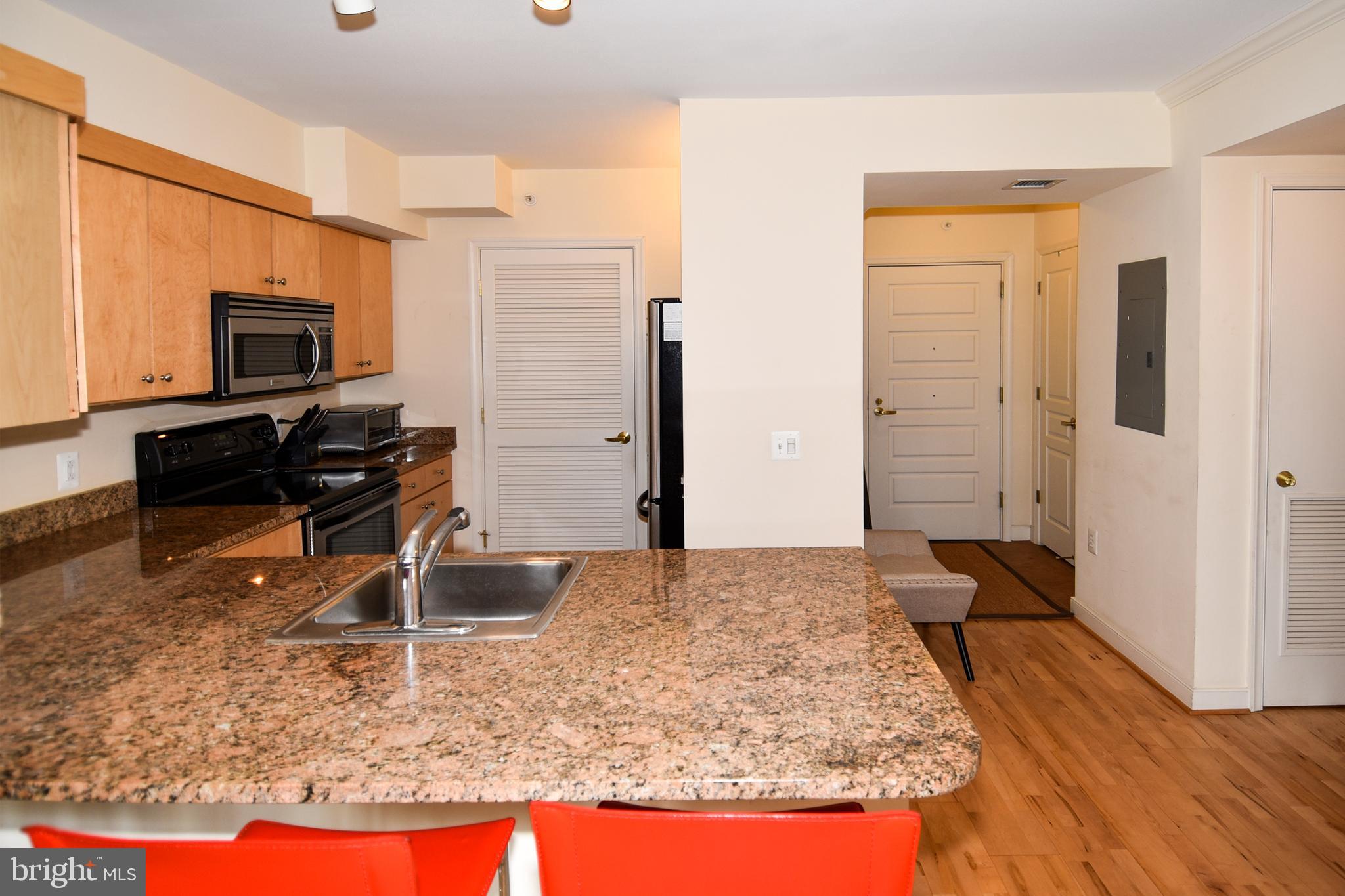 616 E Street Northwest, Unit 902 Washington, DC 20004 - Photo 8 of 20