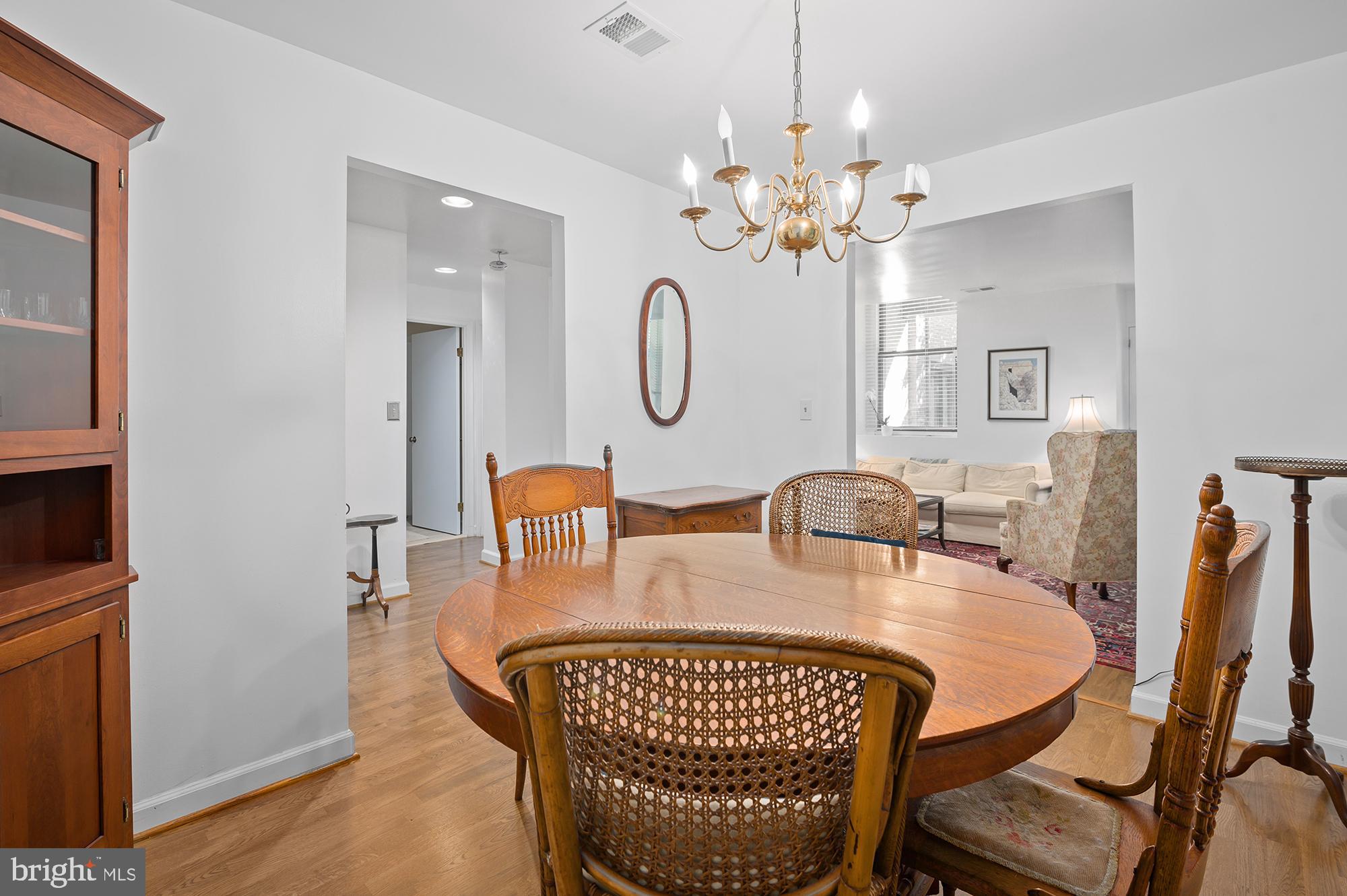 5712 Roland Avenue, Unit TB Baltimore, MD 21210 - Photo 11 of 29 This area could be used as a den!