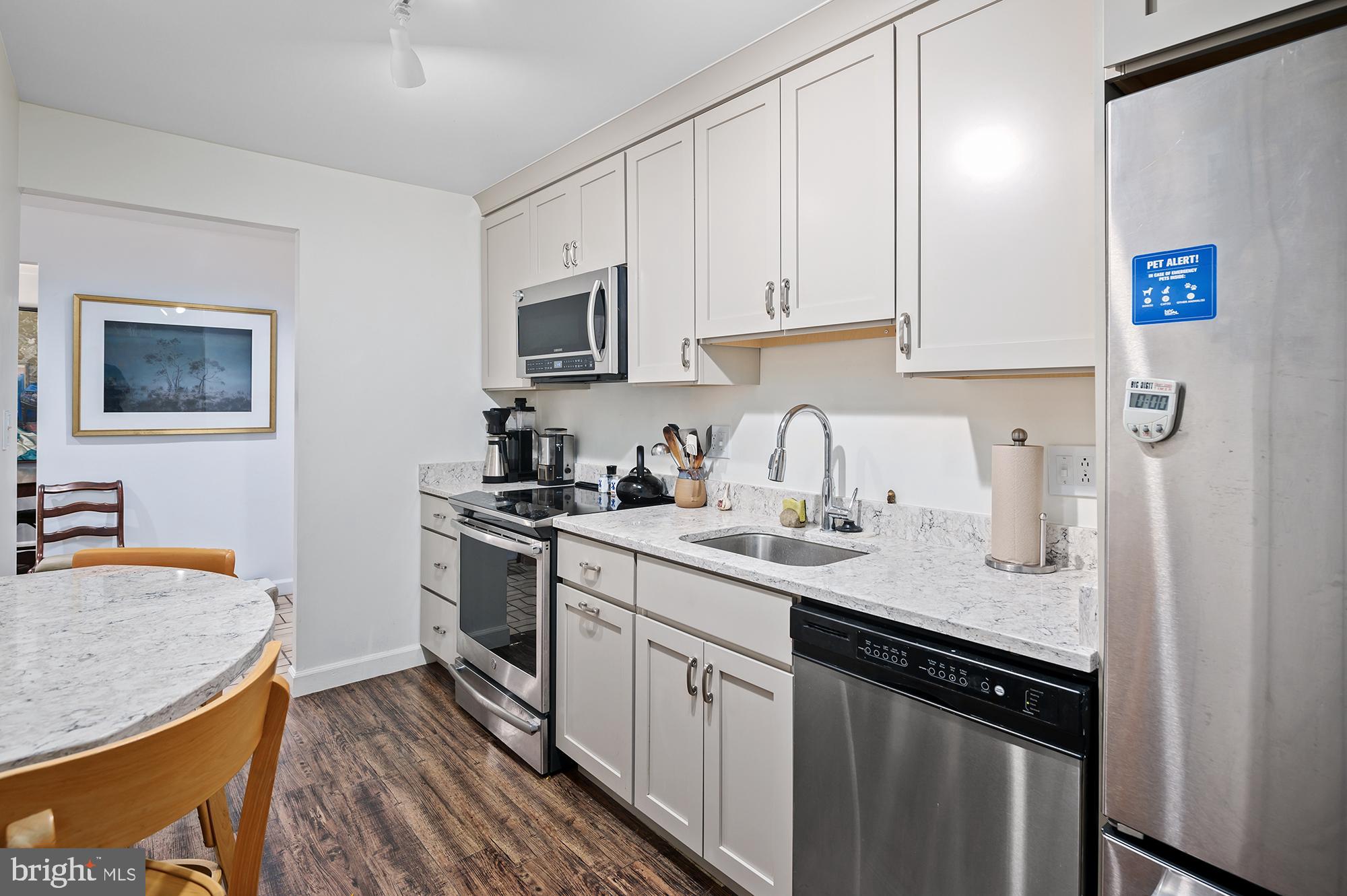 5712 Roland Avenue, Unit TB Baltimore, MD 21210 - Photo 14 of 29 New quartz countertops