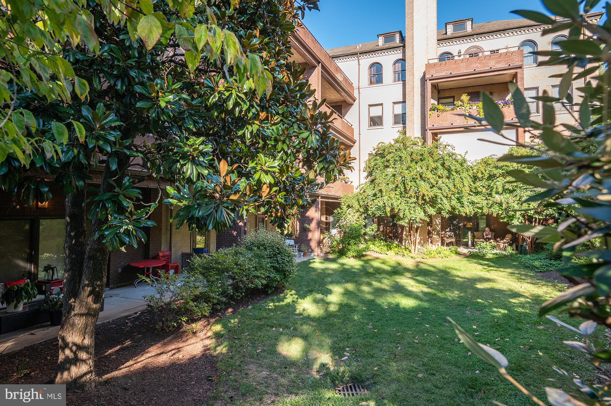 5712 Roland Avenue, Unit TB Baltimore, MD 21210 - Photo 26 of 29 Enclosed courtyard off patio!