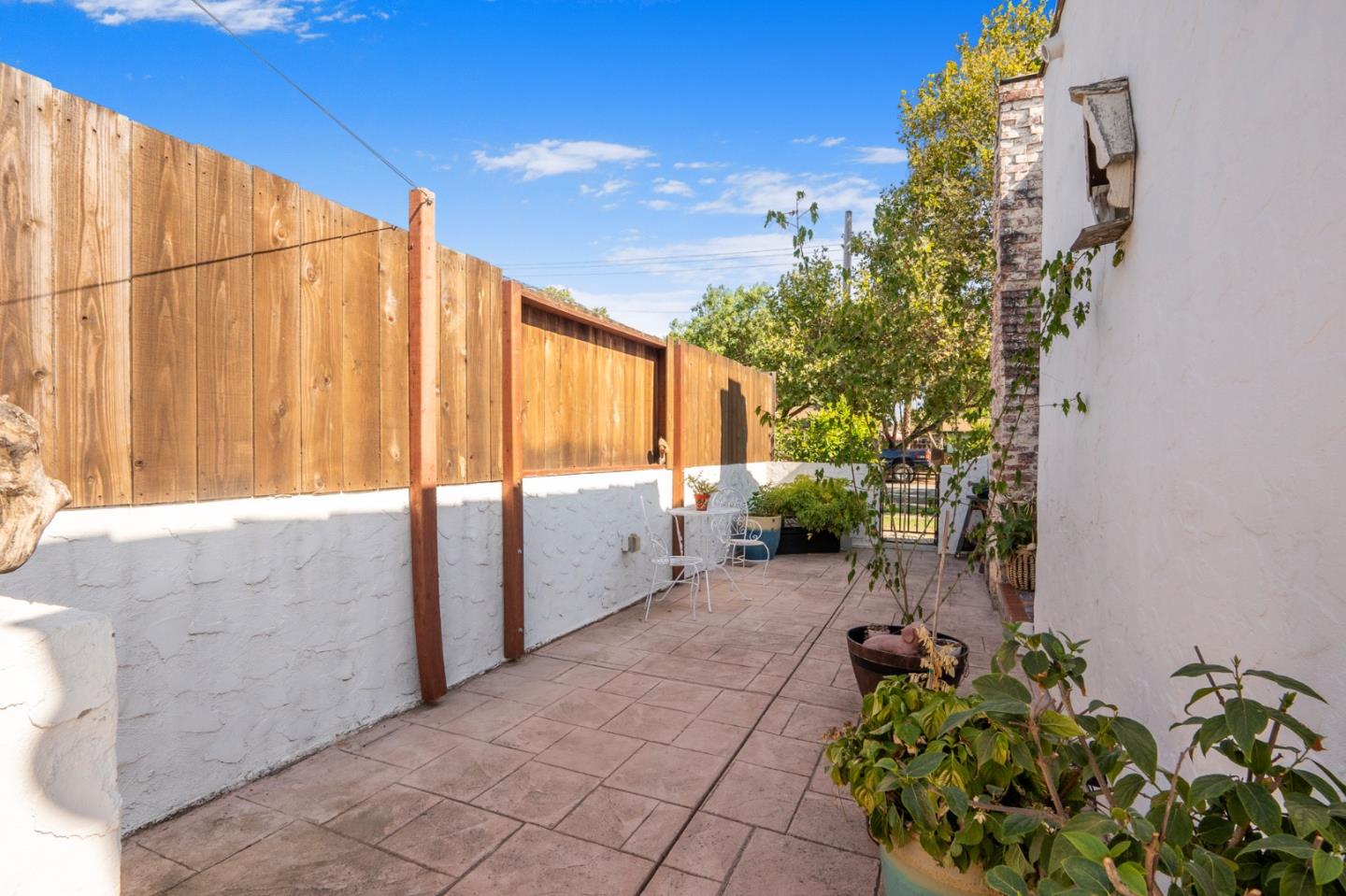 545 4th Street Gilroy, CA 95020 - Photo 33 of 36 a backyard of a house with chairs