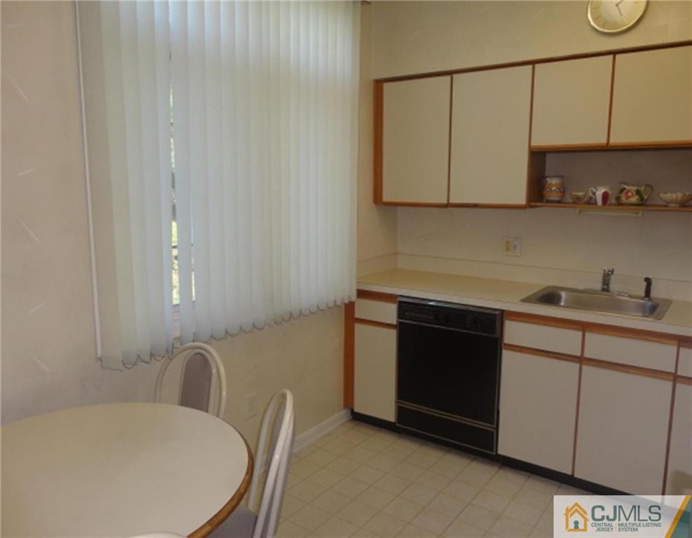 44 Winthrop Road Monroe Township, NJ 08831 - Photo 13 of 25 Gallery Image 13