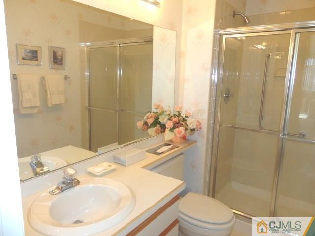 44 Winthrop Road Monroe Township, NJ 08831 - Photo 16 of 25 Gallery Image 16