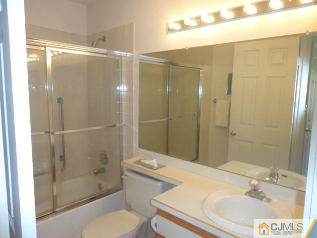 44 Winthrop Road Monroe Township, NJ 08831 - Photo 18 of 25 Gallery Image 18