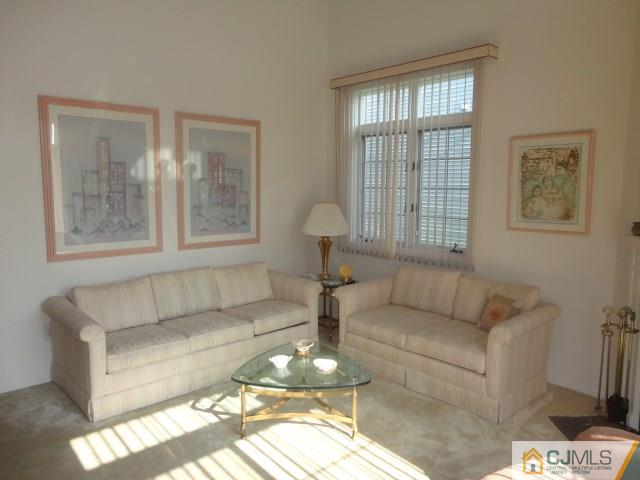 44 Winthrop Road Monroe Township, NJ 08831 - Photo 8 of 25 Gallery Image 8