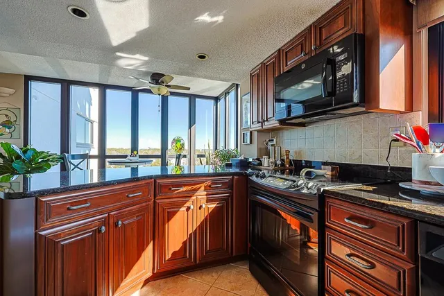 $525,000 | 311 69th Avenue North, Unit 901, Myrtle Beach, SC 29572