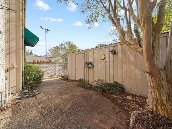 $1,845 | 2139 Lake Village Drive, Houston, TX 77339