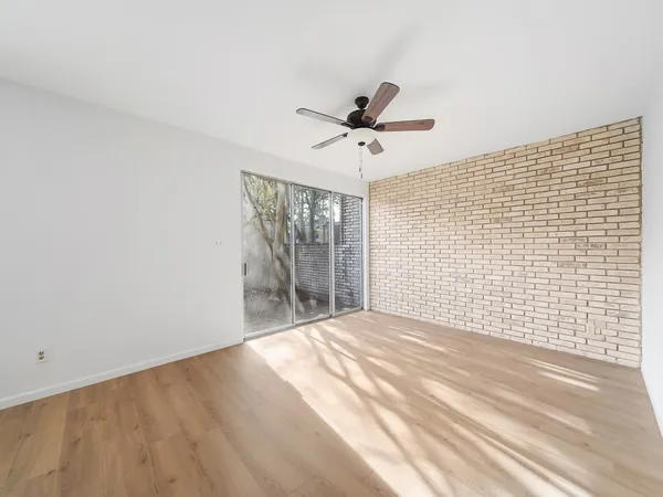 $1,845 | 2139 Lake Village Drive, Houston, TX 77339