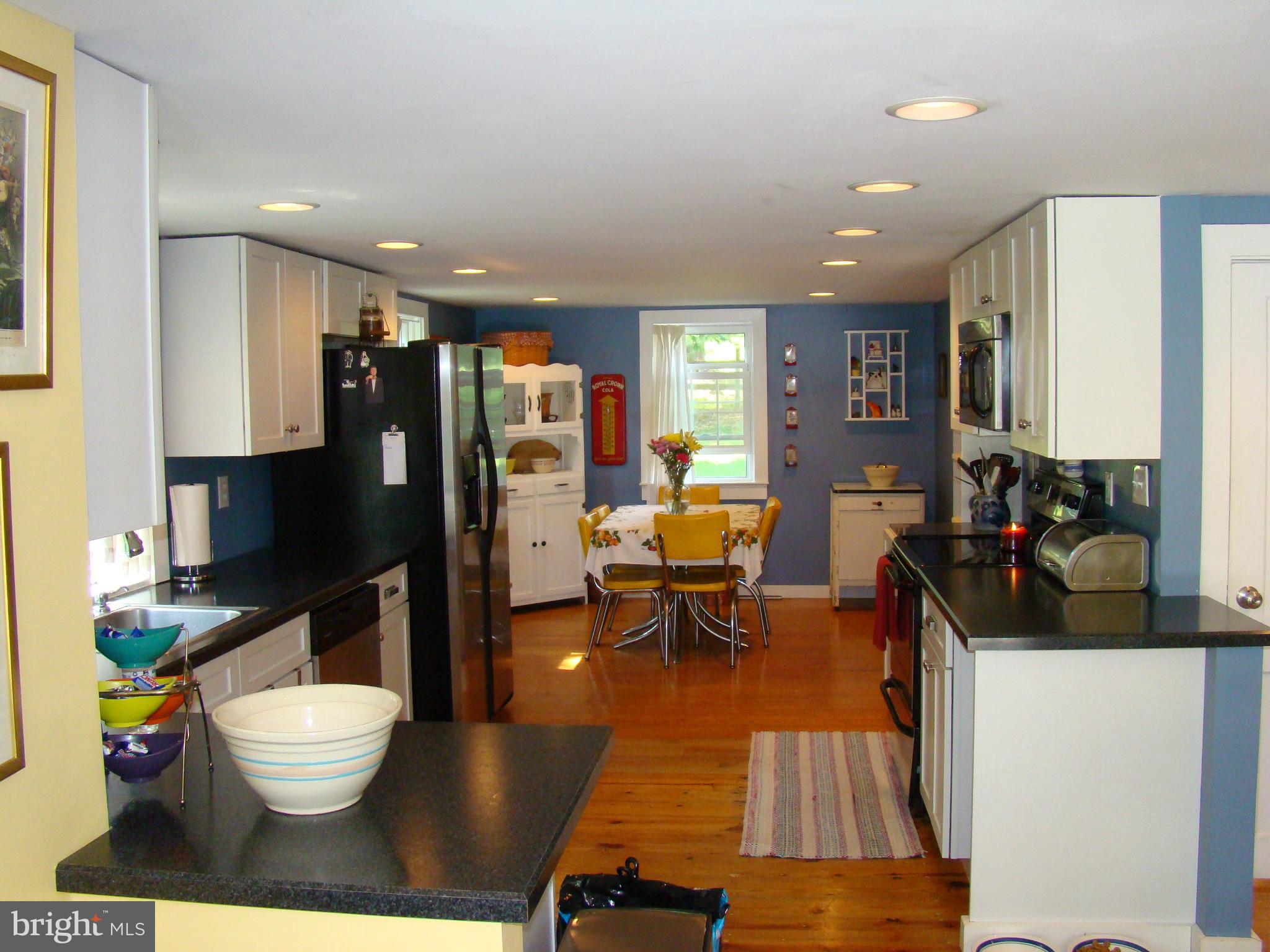 637 Pine Grove Road Bluemont, VA 20135 - Photo 7 of 29 Family Room
