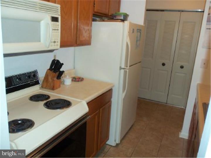 2223 Eagle Road West Chester, PA 19382 - Photo 17 of 19 Kitchen