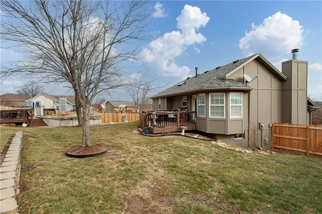 $335,000 | 1220 Dakota Star Court, Grain Valley, MO 64029