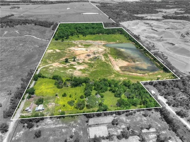 $295,000 | 12001 Highway 69, Baxter Springs, KS 66713