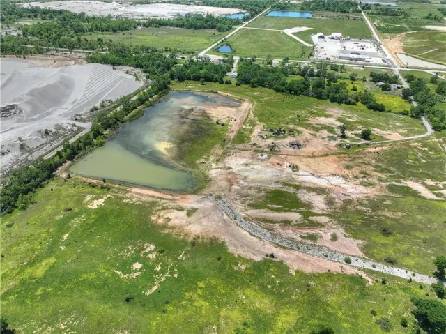 $295,000 | 12001 Highway 69, Baxter Springs, KS 66713