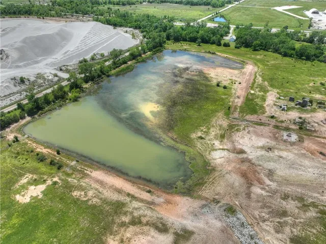 $295,000 | 12001 Highway 69, Baxter Springs, KS 66713