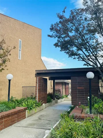 $2,900 | 2700 North Brea Boulevard, Unit 24, Fullerton, CA 92835