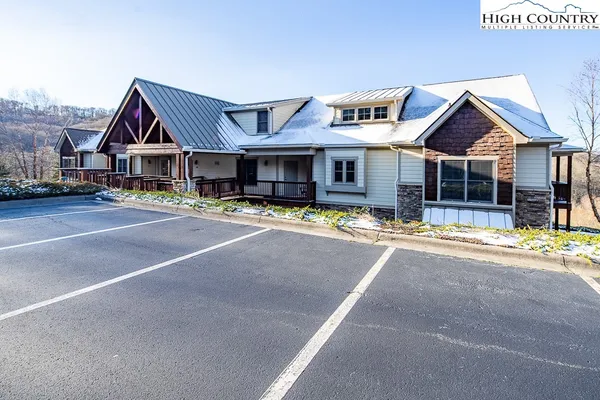 $515,000 | 162 F Red Deer Run, Unit F, Banner Elk, NC 28604