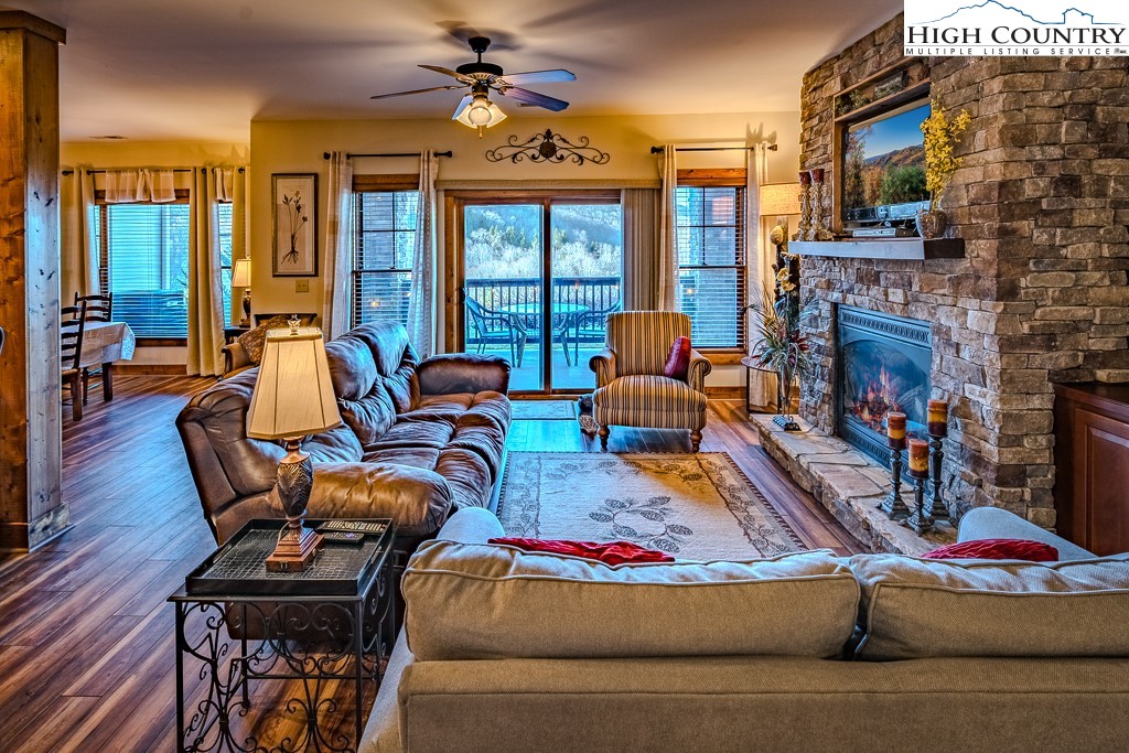 162 F Red Deer Run, Unit F Banner Elk, NC 28604 - Photo 5 of 38