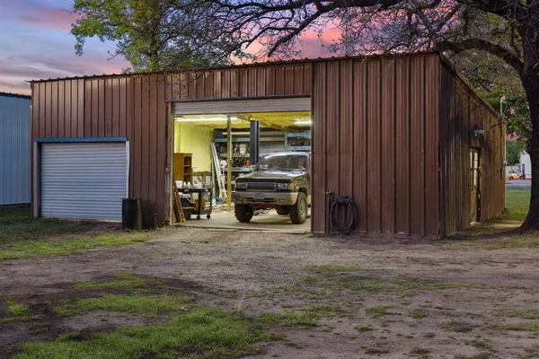 $375,000 | 2338 North Tool Drive, Seven Points, TX 75143