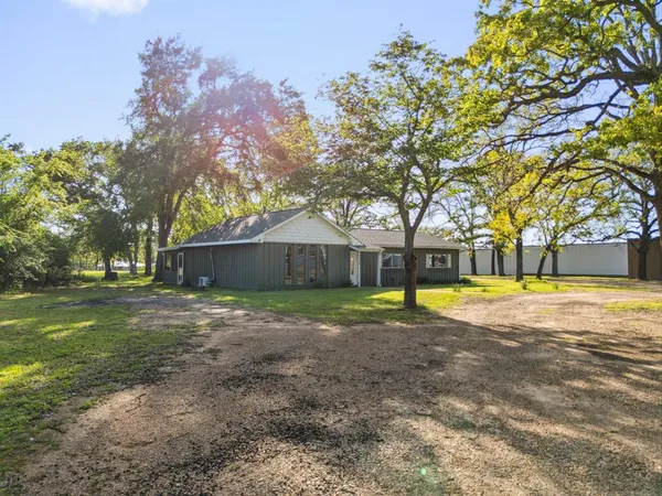 $375,000 | 2338 North Tool Drive, Seven Points, TX 75143