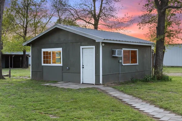 $375,000 | 2338 North Tool Drive, Seven Points, TX 75143