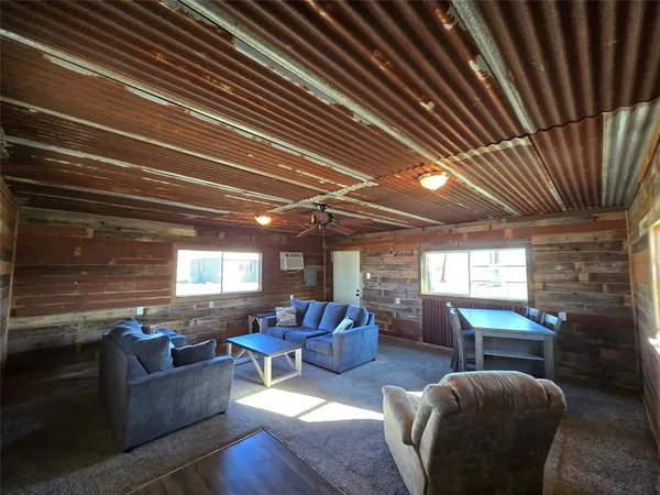 $375,000 | 2338 North Tool Drive, Seven Points, TX 75143