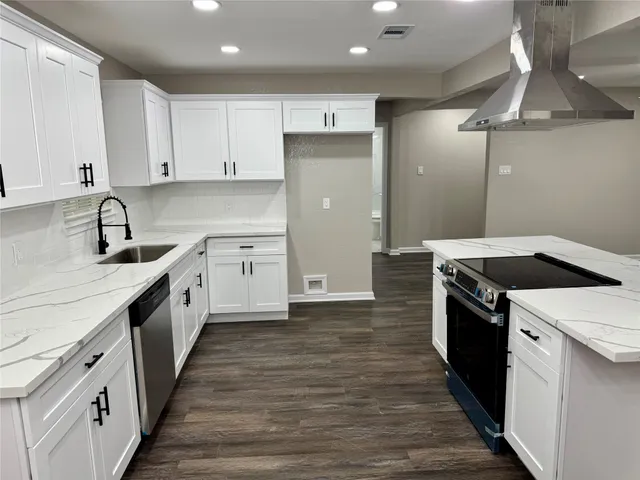 $269,900 | 311 Ravenhead Drive, Houston, TX 77034