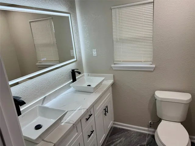 $269,900 | 311 Ravenhead Drive, Houston, TX 77034