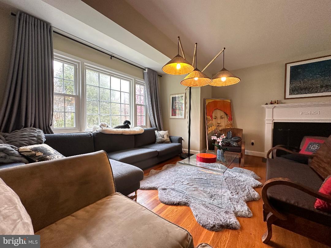 5226 Elliott Road Bethesda, MD 20816 - Photo 3 of 31