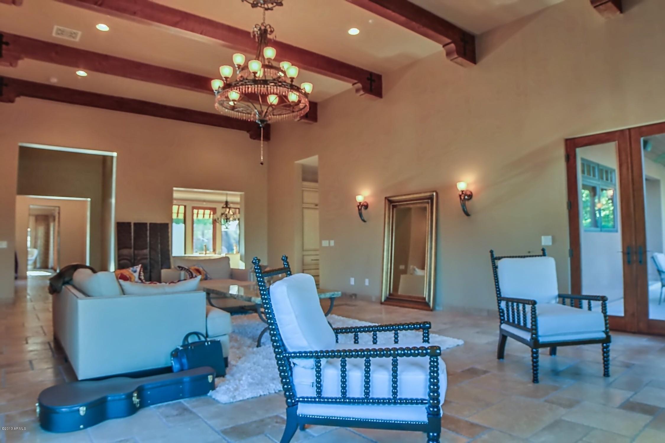 6407 East Catesby Road Paradise Valley, AZ 85253 - Photo 15 of 34 living