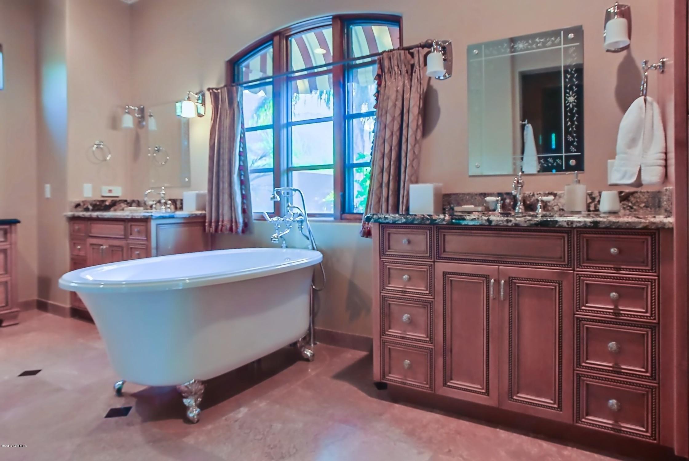 6407 East Catesby Road Paradise Valley, AZ 85253 - Photo 23 of 34 catesbymasterbath