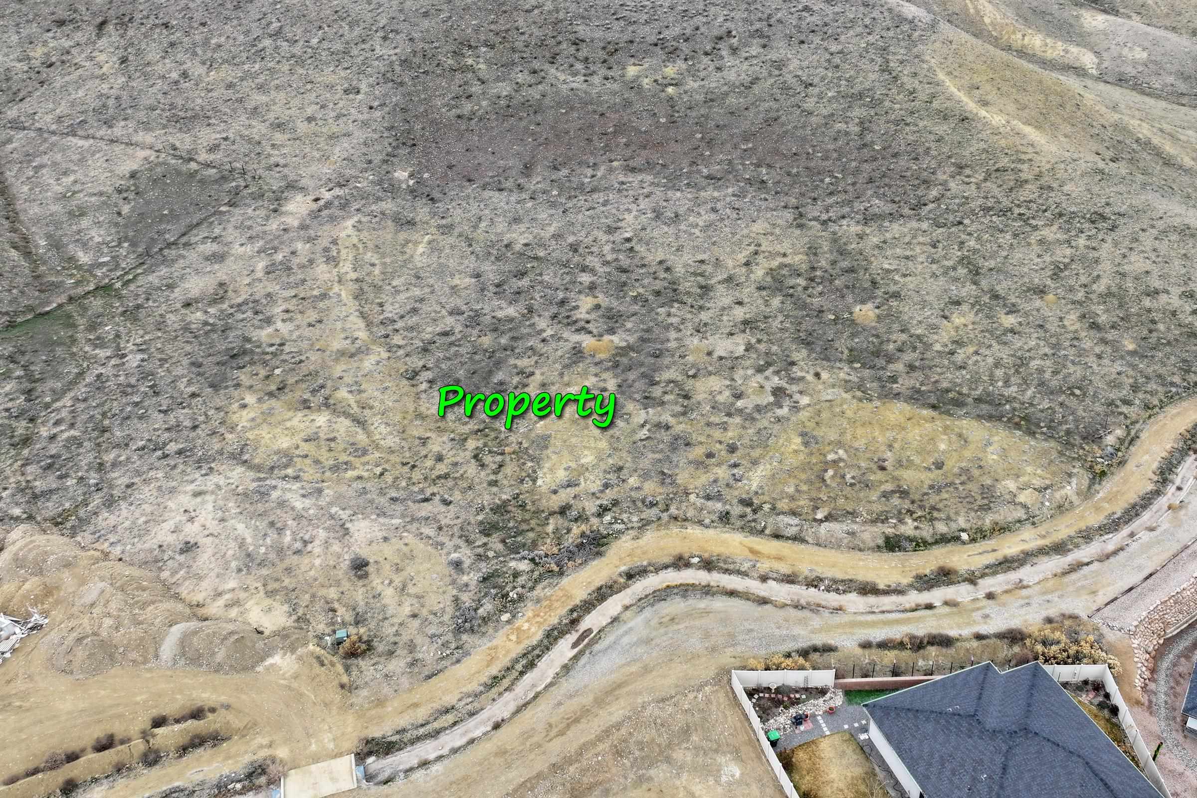 104 Dry Creek Road Grand Junction, CO 81503 - Photo 8 of 13 a bathroom with a bathtub