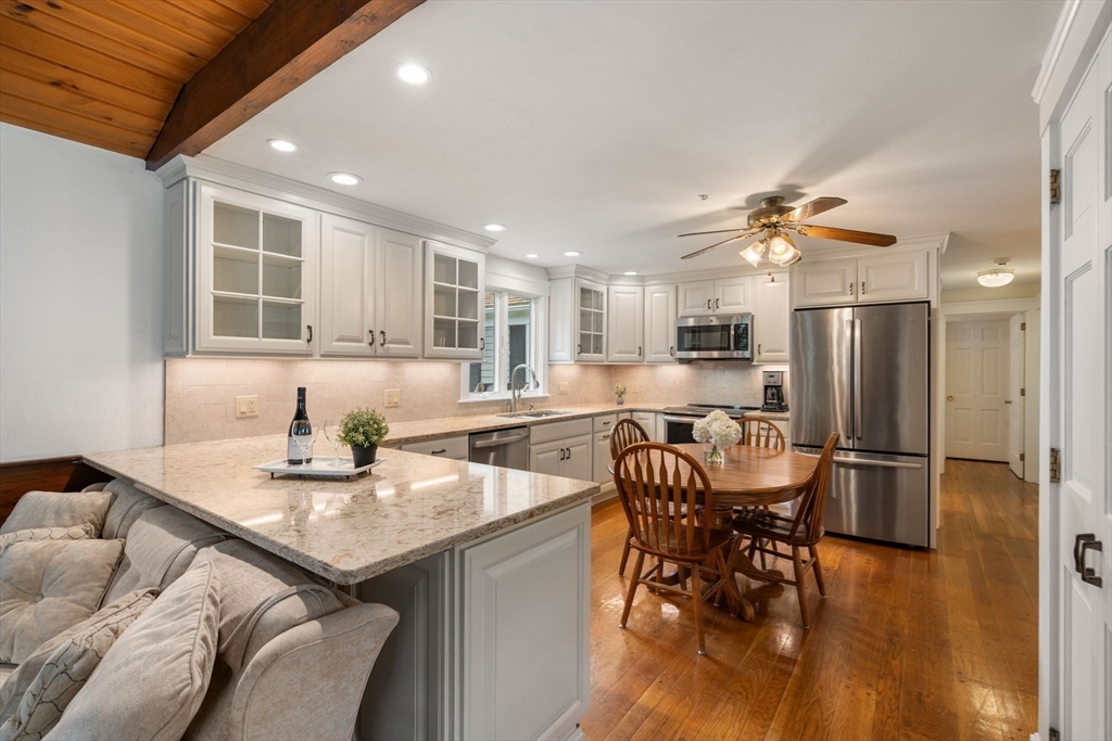 468 Delano Road Marion, MA 02738 - Photo 12 of 42