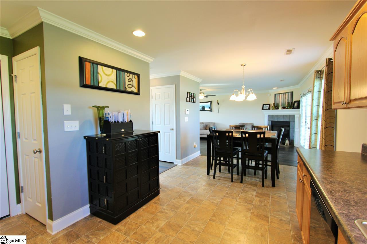 305 Caxton Farm Court Inman, SC 29349 - Photo 5 of 20