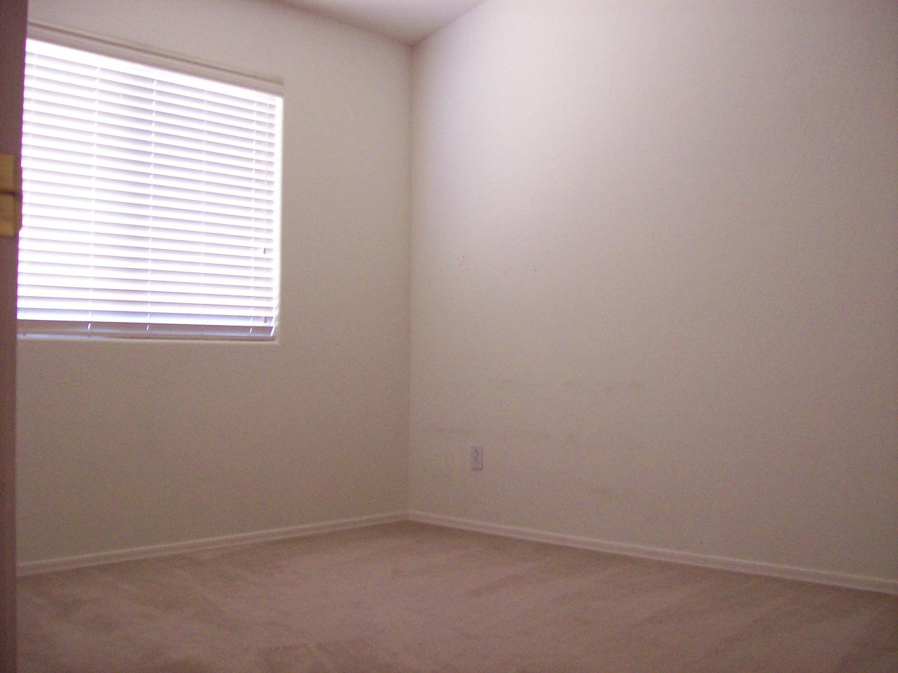 3359 East Chickadee Road Gilbert, AZ 85297 - Photo 11 of 13 Secondary bedroom