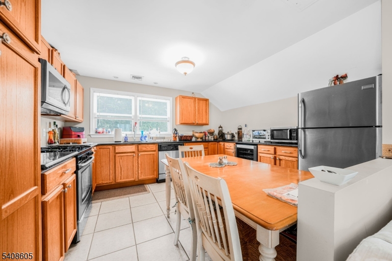 12 Main Road Montville, NJ 07045 - Photo 5 of 11