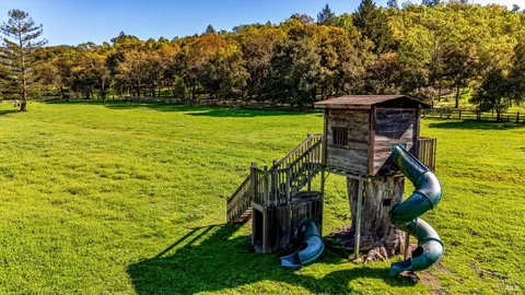 $3,100,000 | 3061 North Avenue, Napa, CA 94558