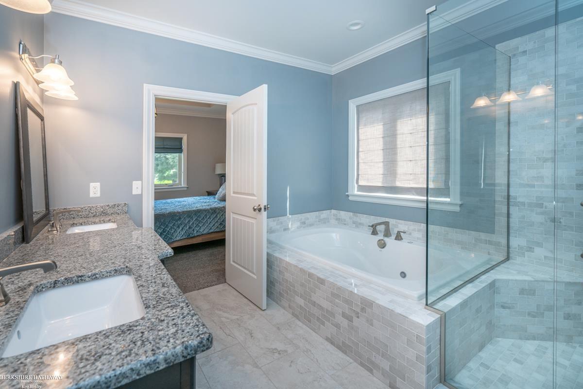 34501 Blue Spruce Road New Baltimore, MI 48047 - Photo 19 of 50 50056538-18.JPG