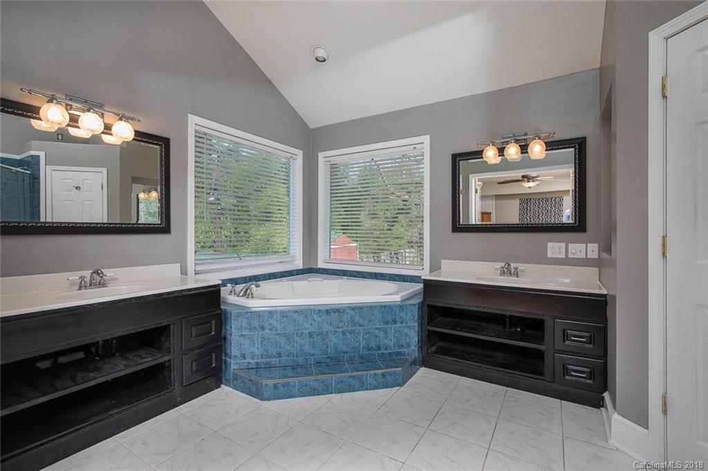 513 Higate Road Hendersonville, NC 28791 - Photo 20 of 34 Gallery Image 20