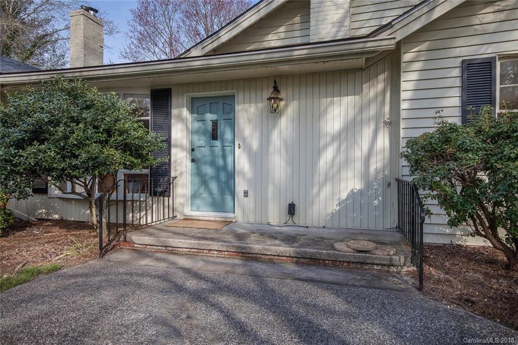 513 Higate Road Hendersonville, NC 28791 - Photo 3 of 34 Gallery Image 3