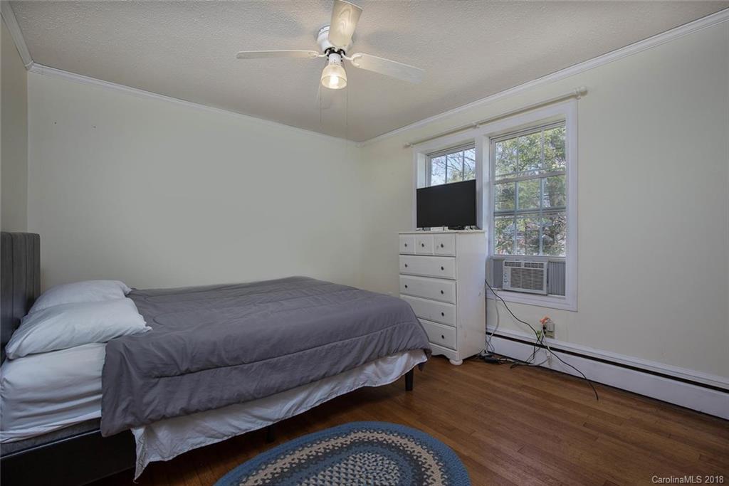 513 Higate Road Hendersonville, NC 28791 - Photo 22 of 34 Gallery Image 22