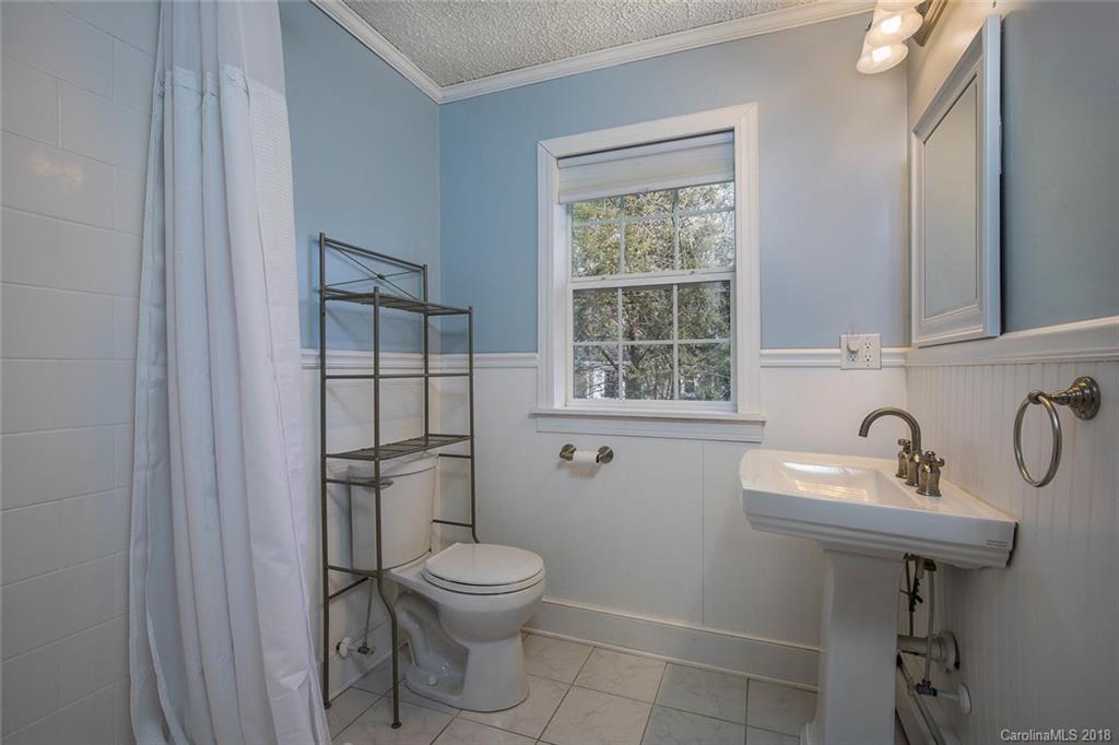 513 Higate Road Hendersonville, NC 28791 - Photo 23 of 34 Gallery Image 23