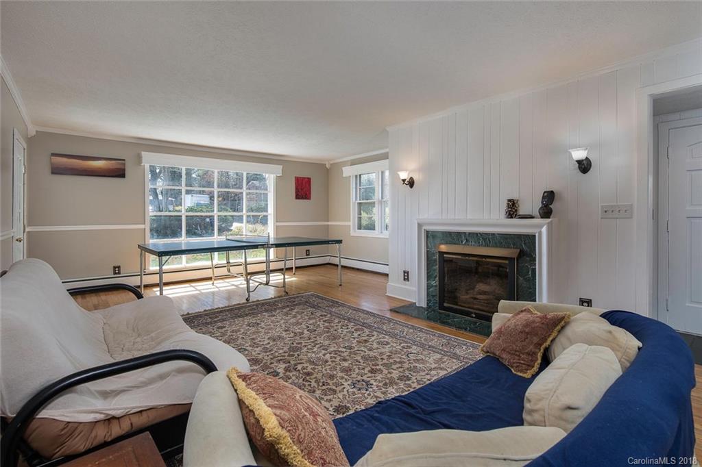 513 Higate Road Hendersonville, NC 28791 - Photo 5 of 34 Gallery Image 5