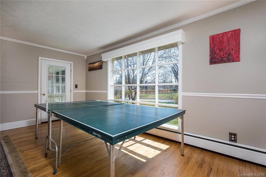 513 Higate Road Hendersonville, NC 28791 - Photo 8 of 34 Gallery Image 8